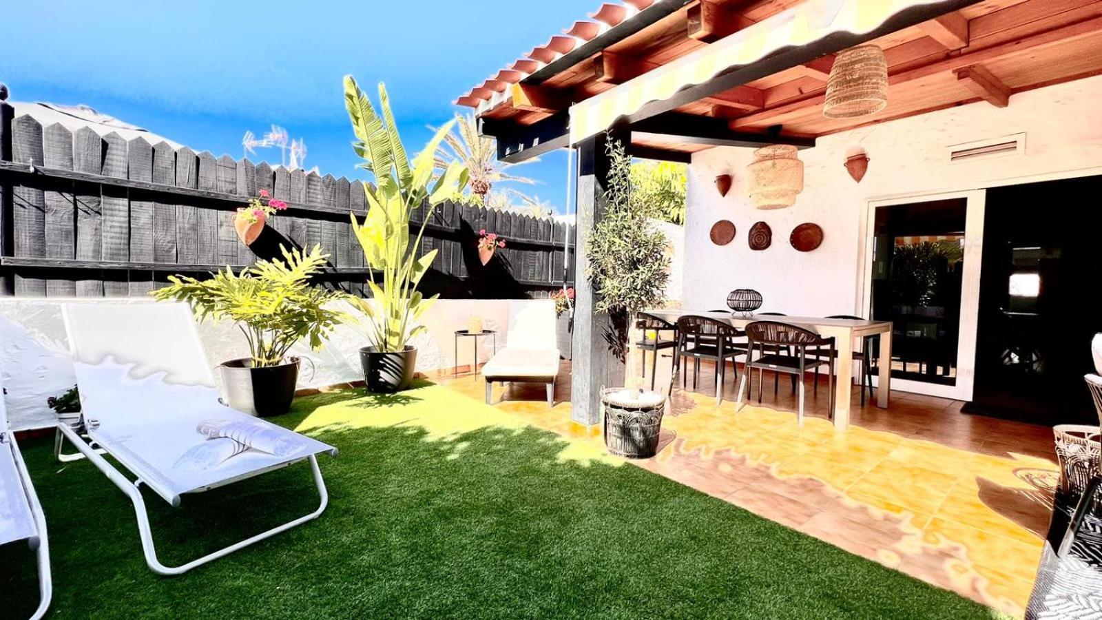 Oasis Beach Holiday Home With Jacuzzi Playa del Inglés Kültér fotó