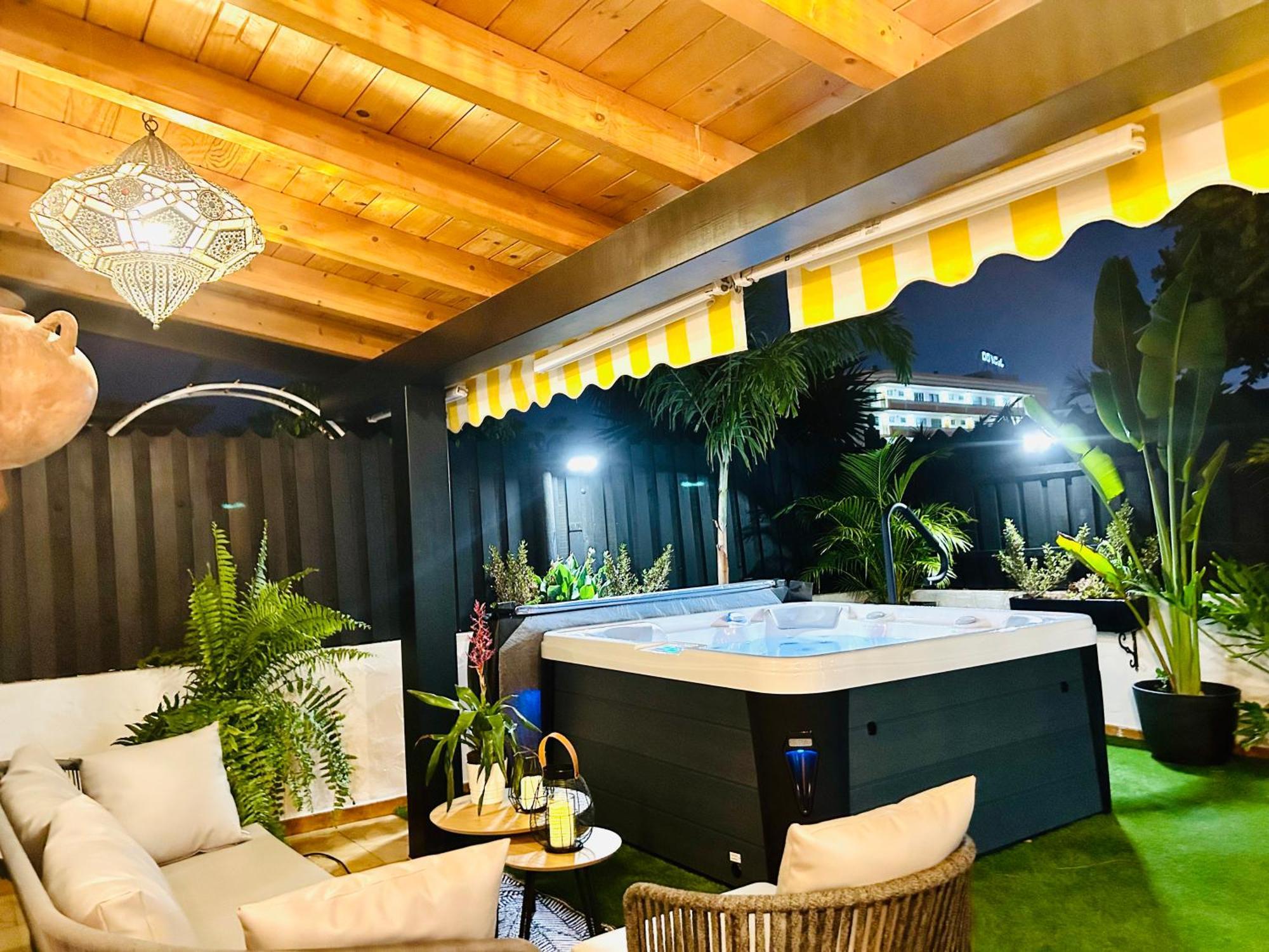 Oasis Beach Holiday Home With Jacuzzi Playa del Inglés Kültér fotó